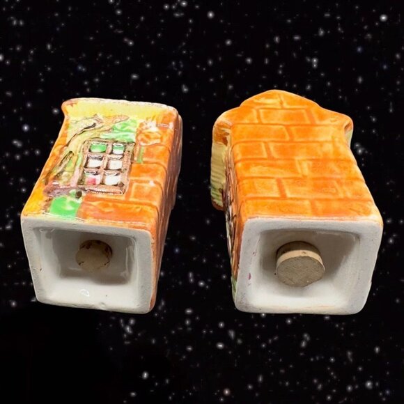 Ceramic Salt and Pepper Shaker Set 2 pcs Cottage House Painted Made In Japan 3”T - Picture 7 of 8